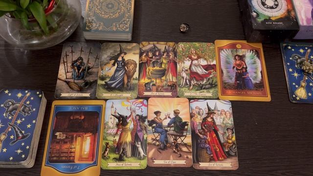 How does your Boss / Co-workers see you ? ( Pick A Card ) смотреть онлайн