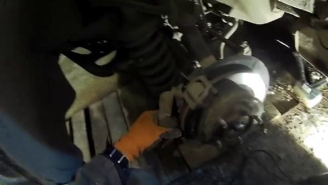 Замена передних тормозных колодок Шевроле Нива смотреть онлайн