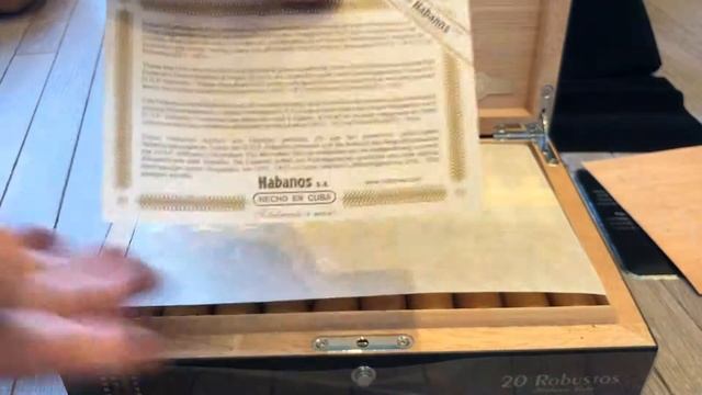 Cohiba Robusto Reserva Cosecha 2014 UNBOXING Cuban Cigar смотреть онлайн