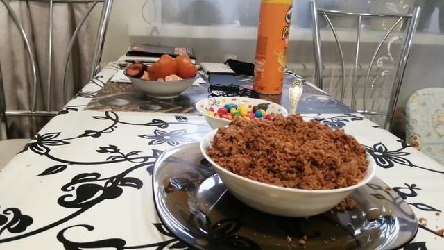 Яркая, вкусная ёлочка из M&M's, белого шоколада и вафельных трубочек? смотреть онлайн