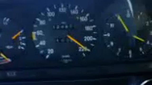 MERCEDES E-230 TOP - SPEED XYLOKASTRO смотреть онлайн