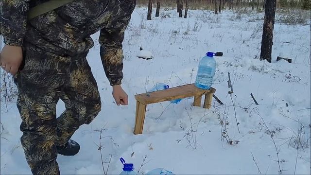 Картечь 8,5 мм 12 калибра против пяти литровых бутылок с водой