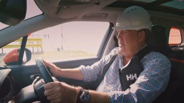 Jeremy Clarkson Pulls A 13,000 Ton Ship With A Citroen C3 Aircross.