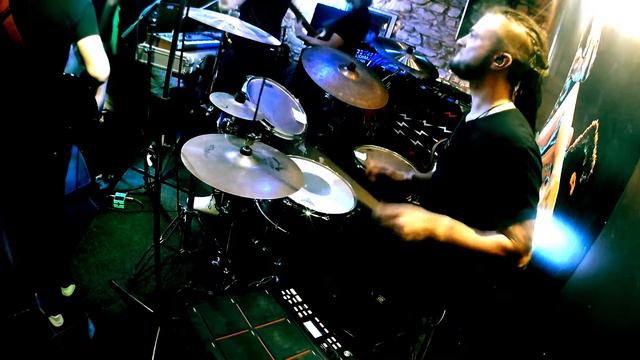 The Amplifiers - PUMPING смотреть онлайн