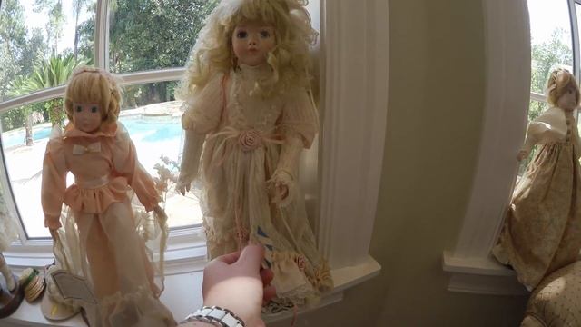 На распродаже (estate sale) с Лилей . смотреть онлайн