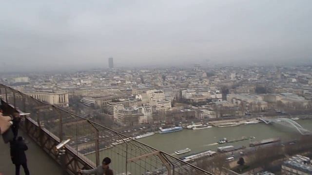 Ейфелева Вежа tour Eiffel смотреть онлайн