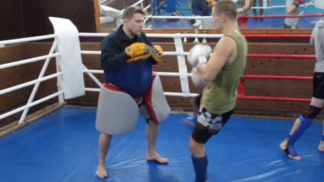 Соломатин наработка боковой + лоу кик 07.10.2016 (тайский бокс) смотреть онлайн