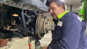 Ремонт подвески грузовика Toyota Hiace 1994 .в. / Часть 5