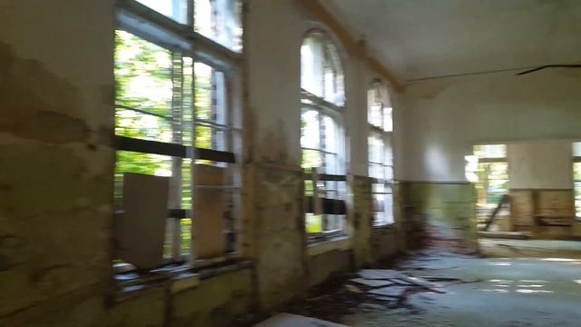 ГСВГ. Ютербог2. Столовая ЗРП в/ч58941 и др в/ч. Здание штаба в/ч58941 17.09.2023 смотреть онлайн