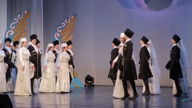 Центр ФАРН. Фестиваль «Ирон бæгæны 2017». Фрагмент 2.mp4 смотреть онлайн