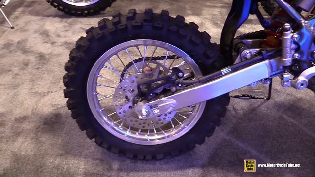 2016 Suzuki RM85 - Walkaround - 2015 AIMExpo Orlando смотреть онлайн