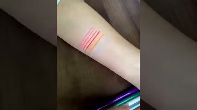 Набор цветных гелевых карандашей-подводок для глаз 20 шт смотреть онлайн