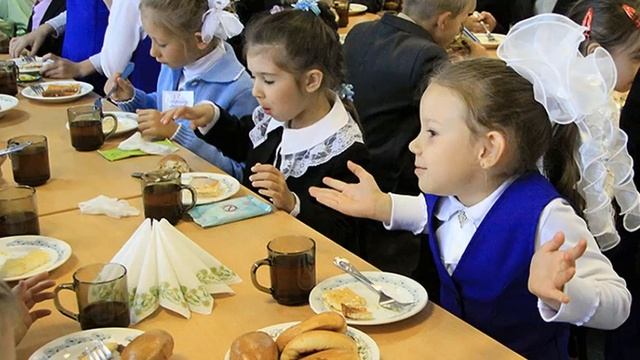 Российских школьников накормили мясом с трупным ядом смотреть онлайн