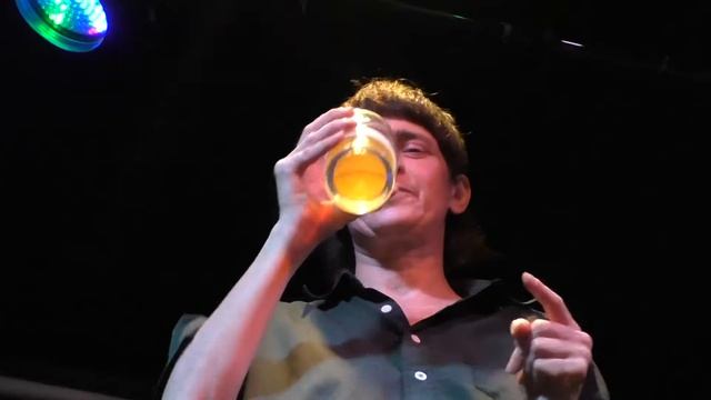 Умка читает стихи @ Точка Сборки 02.08.2016 смотреть онлайн