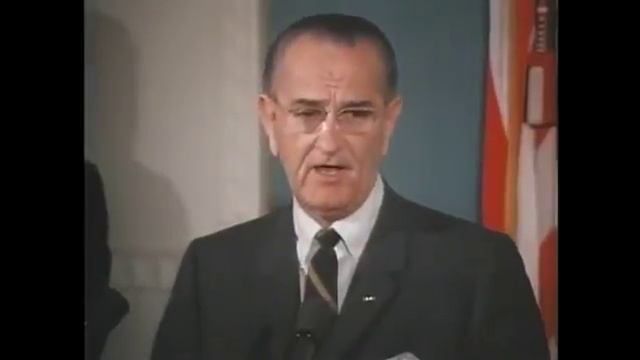 President Lyndon Johnson signs the Fair Housing Act of 1968 смотреть онлайн