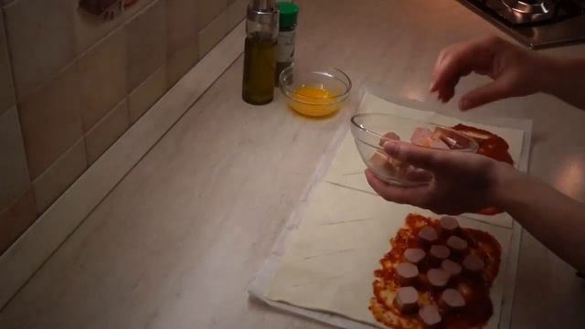 Сосиска в слоеном тесте смотреть онлайн