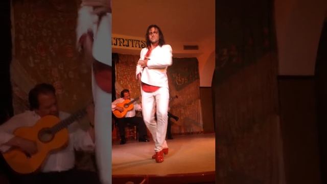 Фламенко. Кафе де Чинитас. Мадрид. Испания. смотреть онлайн