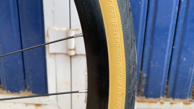 Triban RC500 with Schwalbe Road Cruiser 700x35c Tyre (Perfect fit) смотреть онлайн
