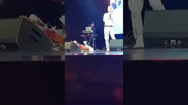 Олег Газманов. "Давай отменим понедельники" смотреть онлайн