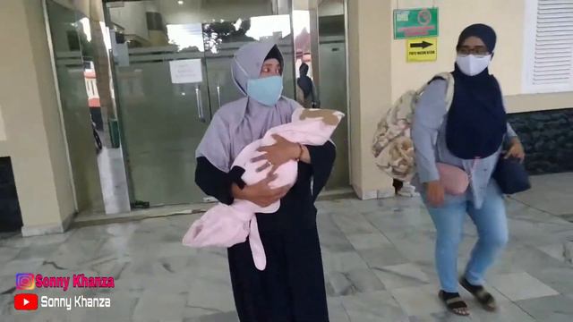 PENANGANAN BAYI PREMATUR MELEWATI KRITIS SETELAH OPERASI CAESAR смотреть онлайн