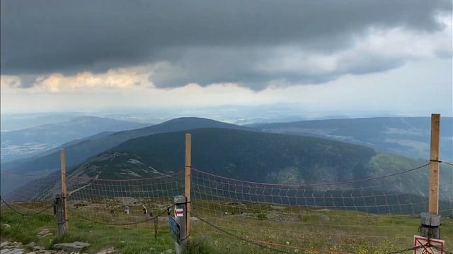 Карпач. Гора Снежка. Поход на самую высокую вершину Чехии с Польши. Вроцлав горы. смотреть онлайн