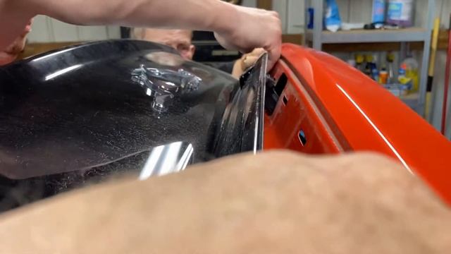 2015 Mustang Black Horse Emblem Install смотреть онлайн