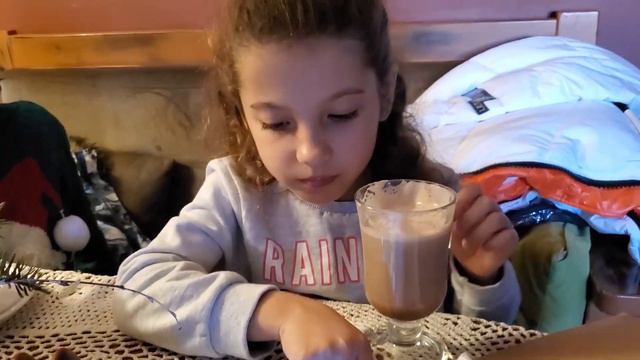 Необычное путешествие ! Катаемся на подъемнике ! Сказочный Буковель ! смотреть онлайн
