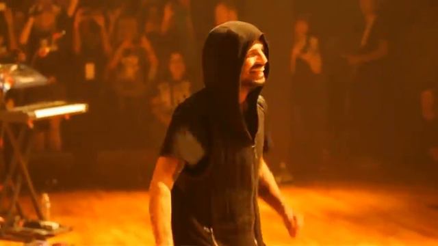 30 Seconds To Mars Closer To The Edge смотреть онлайн