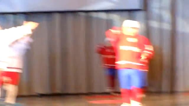 май Трюкачи танец Хоккеисты смотреть онлайн