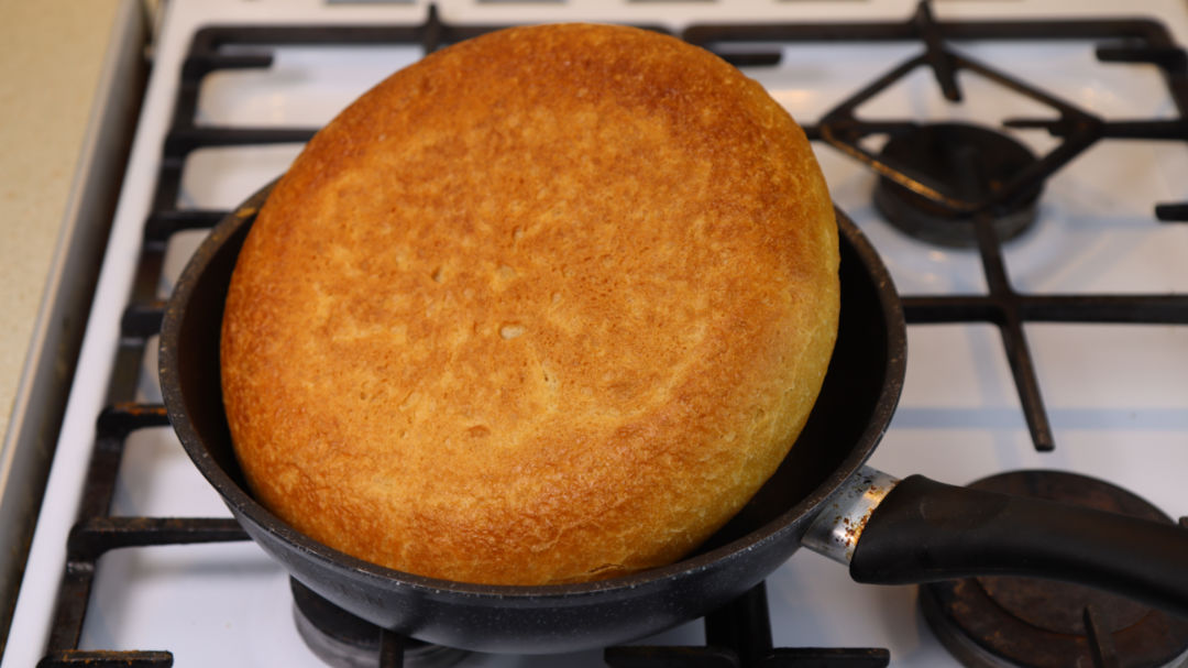 ХЛЕБ НА СКОВОРОДКЕ, без духовки НА ПЛИТЕ. Хлеб в магазине не покупаю смотреть онлайн