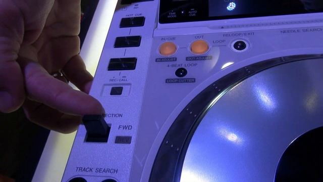 EXCLUSIVE! NEW Pioneer CDJ-2000 Limited from NAMM 2012 смотреть онлайн