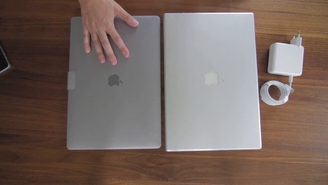 Apple Macbook Pro 15" 2017 UNBOXING SILENTLY, comparing to 2007 Macbook Pro 15" смотреть онлайн