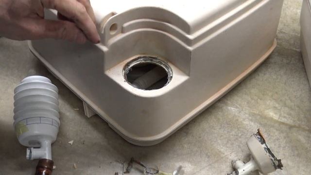 How To Install A New Pump/ Bellows On Thetford Porta Potti 155 - It's EASY! смотреть онлайн