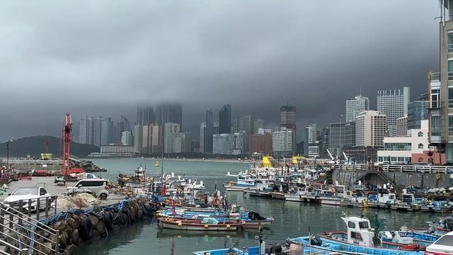 FERRAN LIVE: ПОЛЕТЕЛ НА ВЫХОДНЫЕ В ПУСАН, УЖИН В РЕСТОРАНЕ VERSACE, САМЫЙ ДОРОГОЙ КИНОТЕАТР КОРЕИ. смотреть онлайн