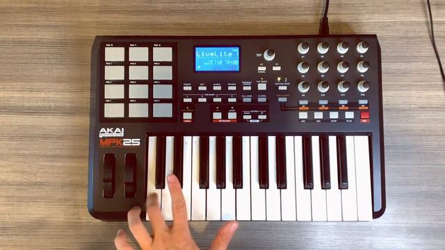 Let's Make Acid House (AKAI MPK25)
