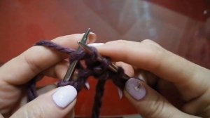 #вяжемшапку//Как связать ШАПКУ из толстой пряжи с МОДНОЙ макушкой.МК.