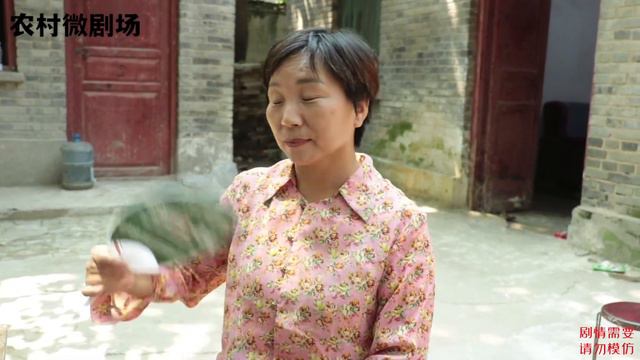 董事长低调回乡下结婚，却遭亲戚嘲讽，谁知参加婚礼的每人分5万 смотреть онлайн