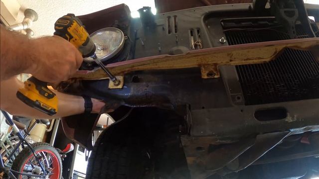 1964 Ford Falcon Grill and Valance Removal, Falcon 64 Project смотреть онлайн