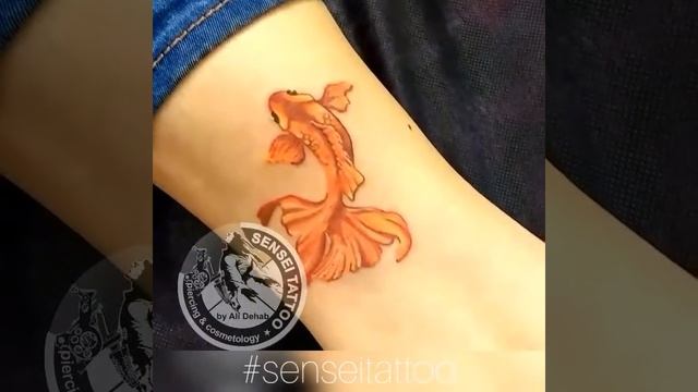 Сделать Татуировку Золотой Рыбки на Руке смотреть онлайн