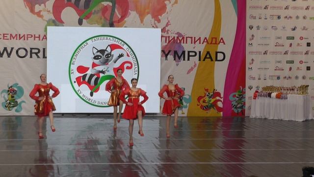 НАРОДНЫЙ АНСАМБЛЬ ТАНЦА ХОРОШЕЕ НАСТРОЕНИЕ. ВЗРОСЛЫЕ МАЛАЯ ГРУППА. ЗАДОРИНКИ смотреть онлайн