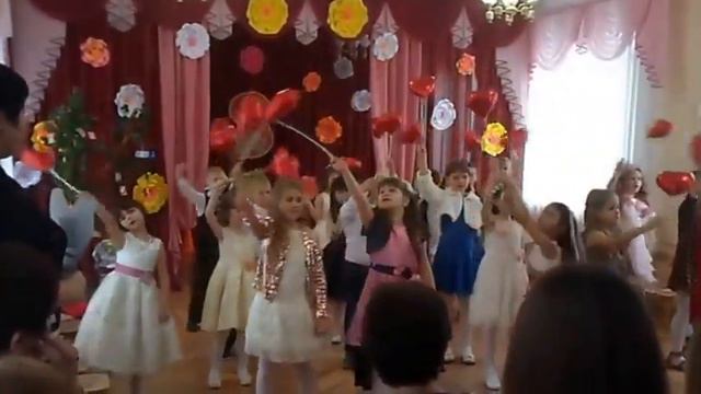 Трогательное поздравление от детей гр. Родничок г. Шахты смотреть онлайн