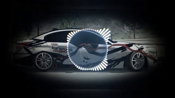 Едет черная бмв