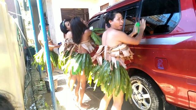 CARWASH AUTHENTIC ATTIRE | SISTERAKAS BARBIES смотреть онлайн