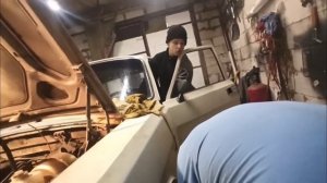 Начало замены передней балки ГАЗ  24-10 на ГАЗ 31105