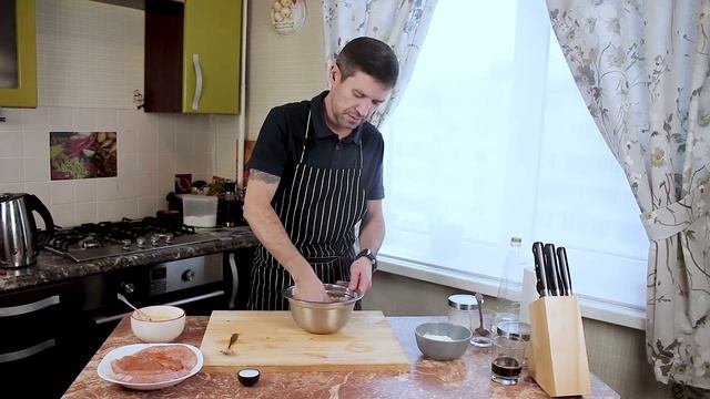 #24 Стейки из индейки, оладьи из топинамбура и моркови с кофейно-майонезным соусом смотреть онлайн