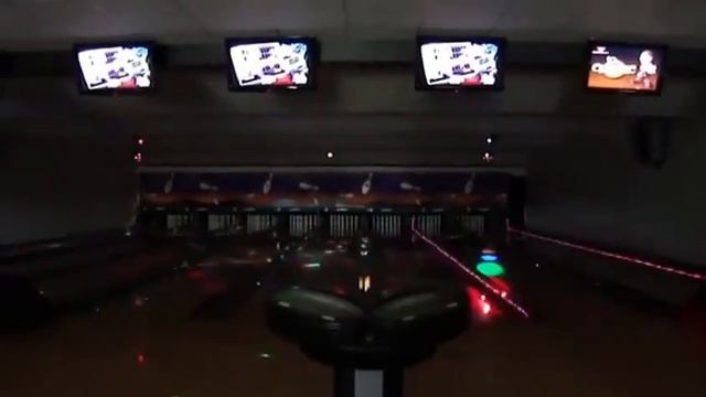 Galactic Bowling at Allplay Family Entertainment Centers смотреть онлайн