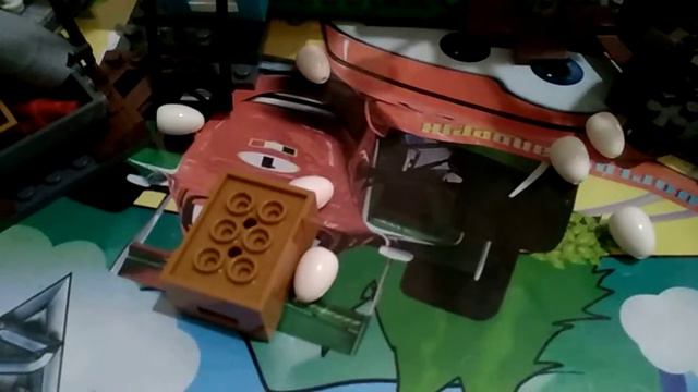 Angry birds Lego. Red,Chuck,and bomb go to king pig,s house and Chuck with Red rescue Stella смотреть онлайн