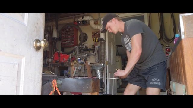 MAKING A KATANA!! **SAMURAI SWORD** смотреть онлайн