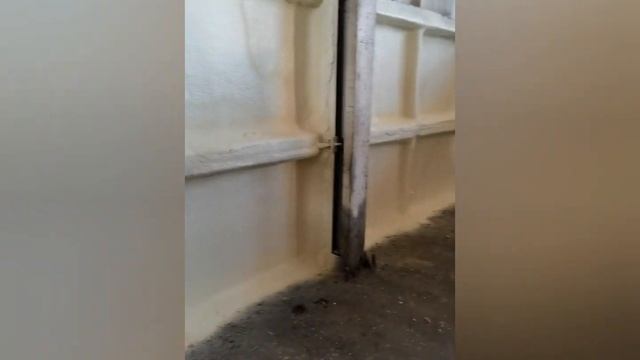 Утепление пенополиуретаном методом напыления стен. П-образные плиты. Graco E-10HP. смотреть онлайн