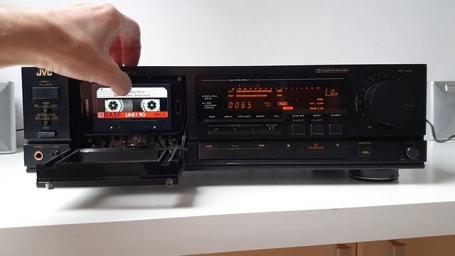 JVC TD-R611 converted into MP3/FLAC player - Tapeless Deck Project смотреть онлайн